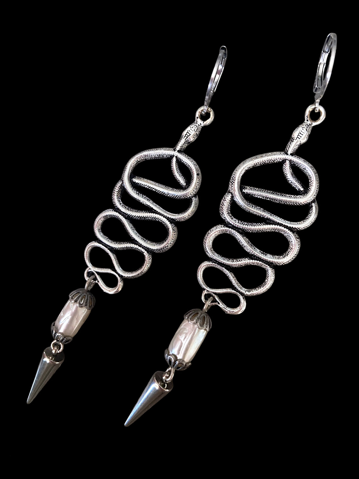 Serpent & Pearl earrings