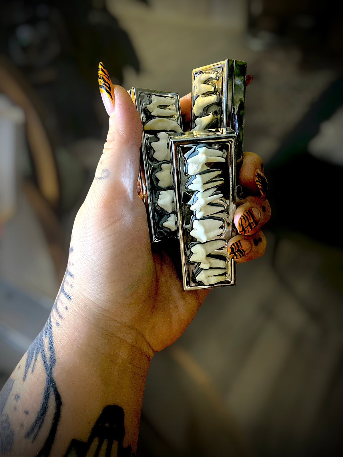 Tooth pill stasher