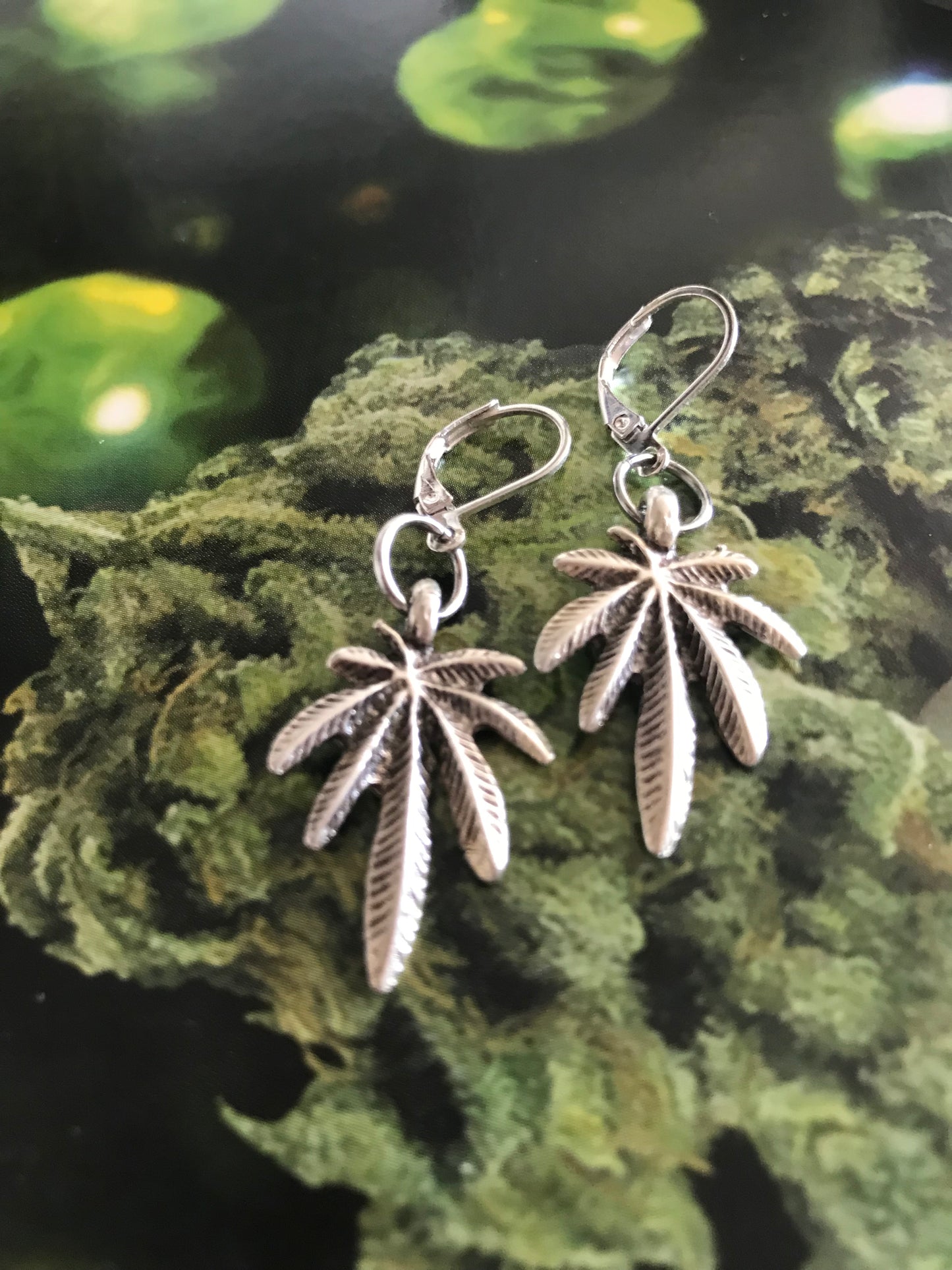 Single Vintage Weed Earrings