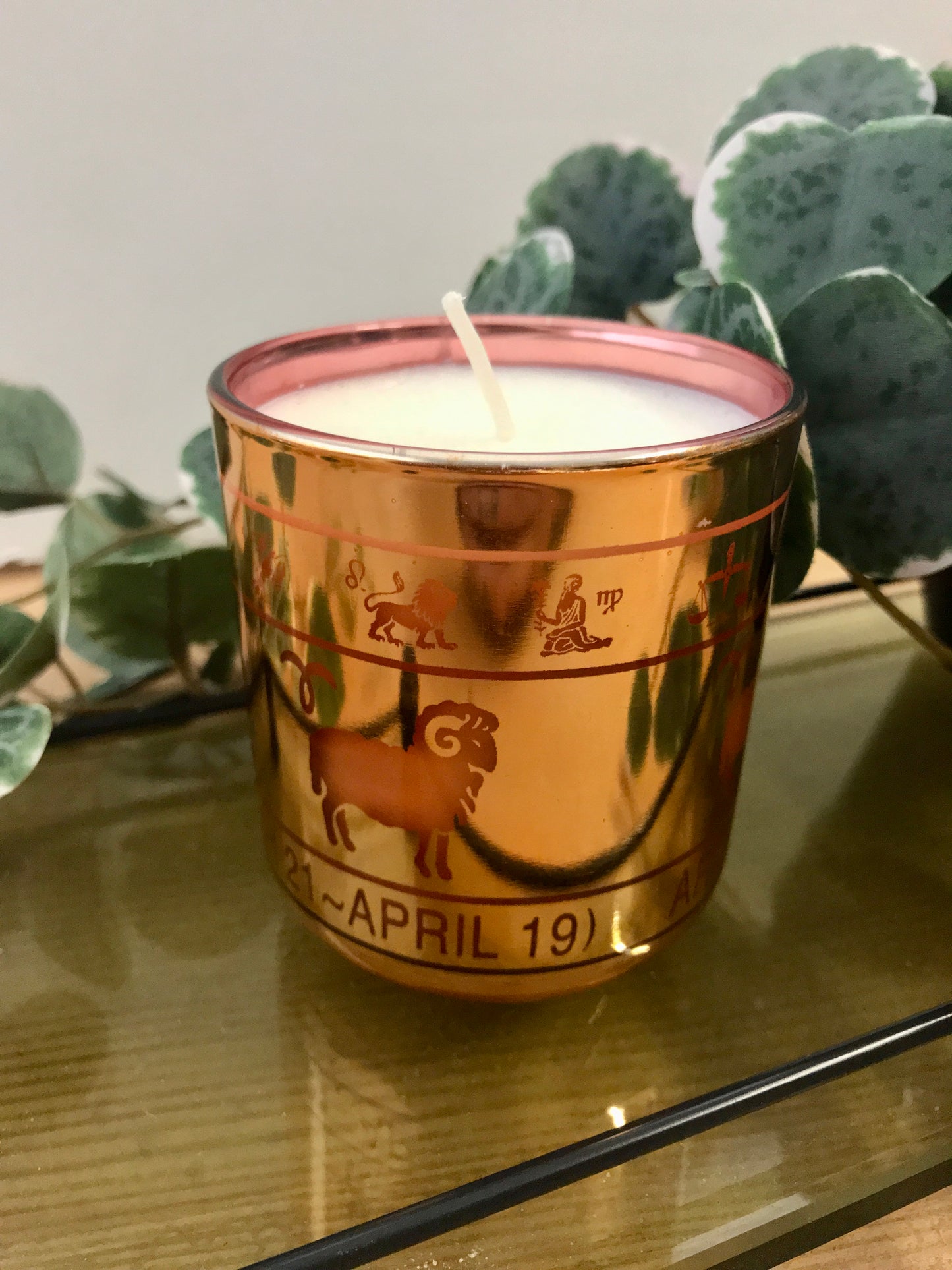 Aries vintage glass candle