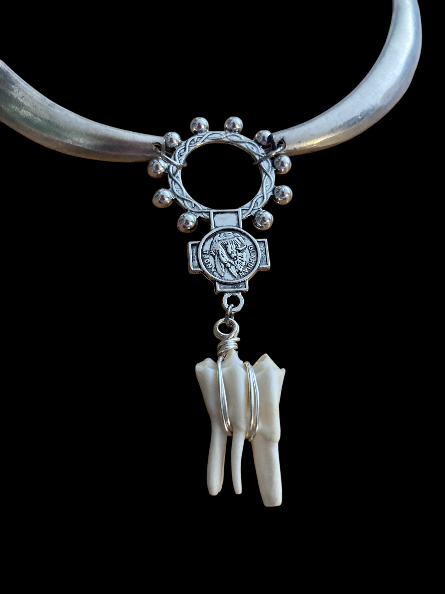 Tooth Crucifier Collar