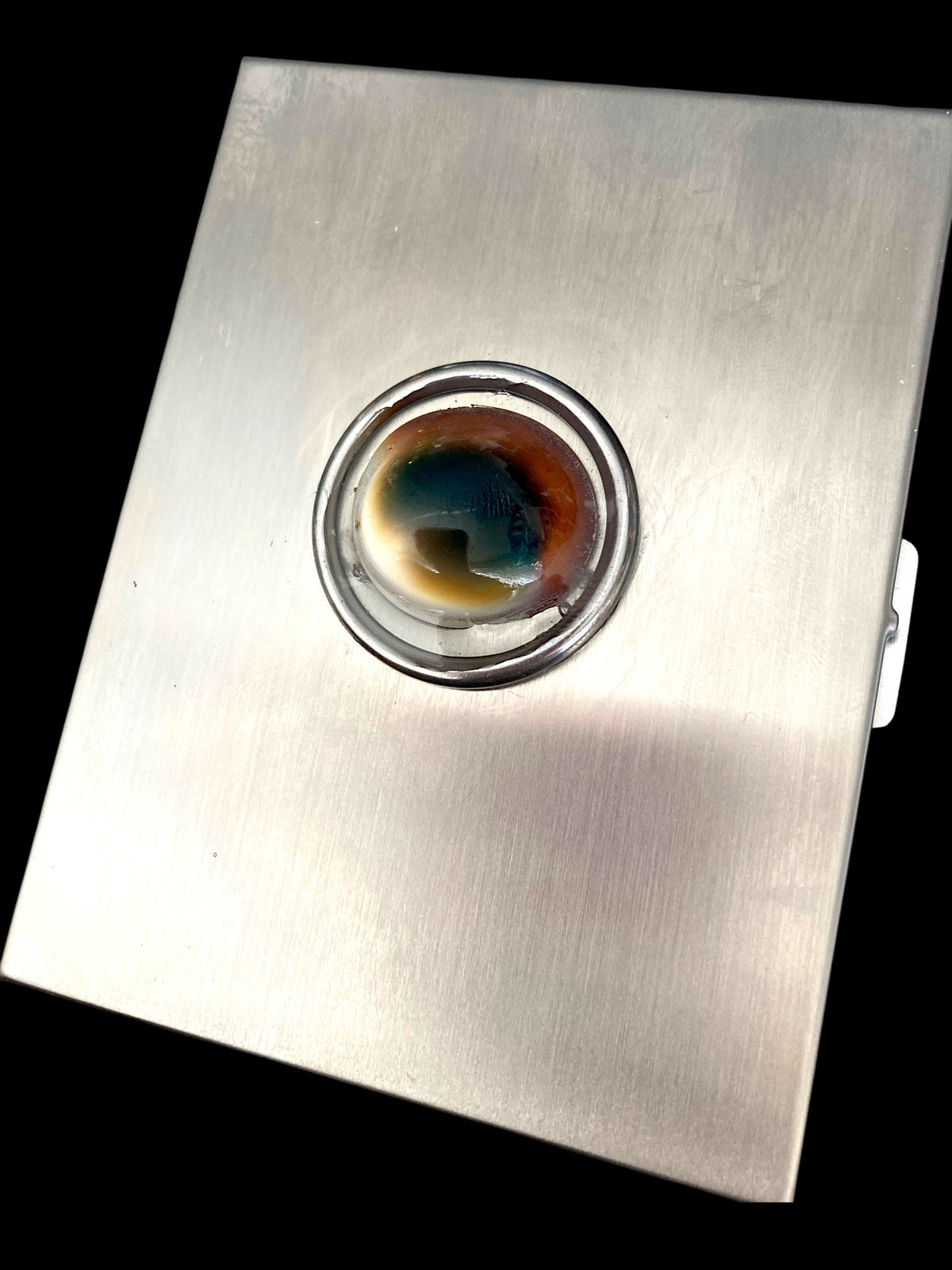 Slim smoke stasher