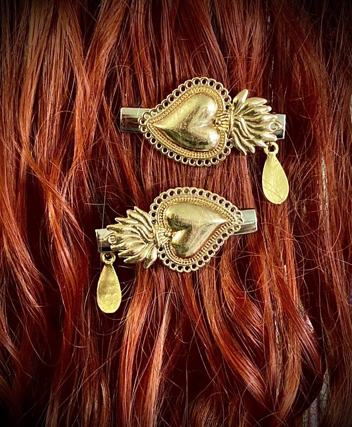 Crybaby clips