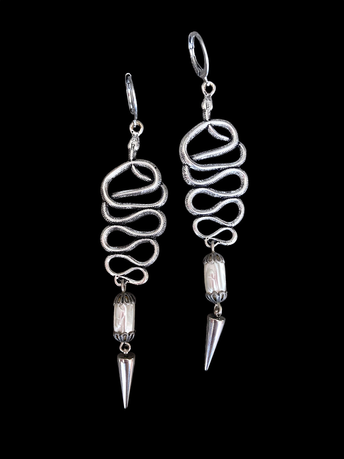 Serpent & Pearl earrings