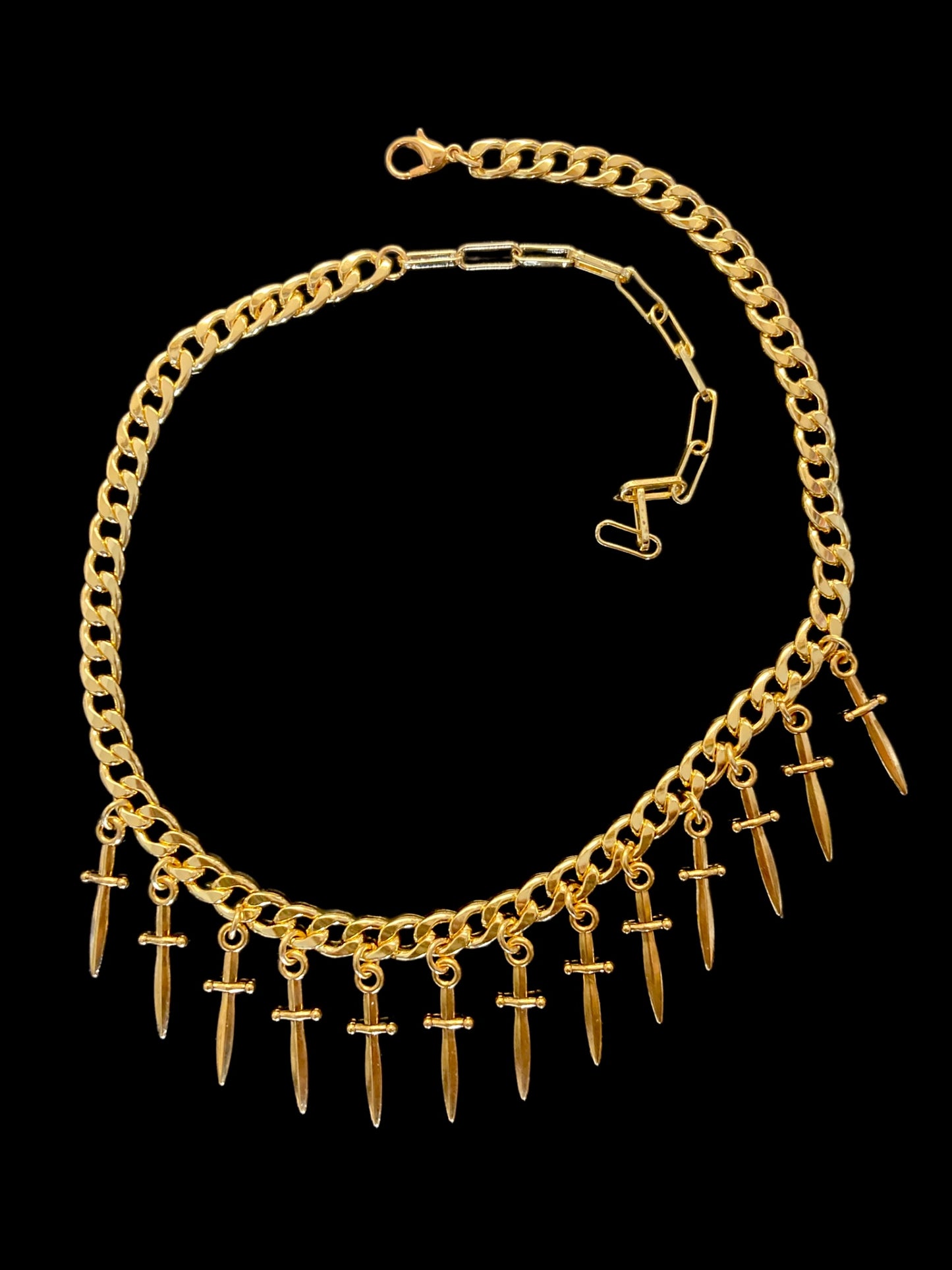 13 daggers choker