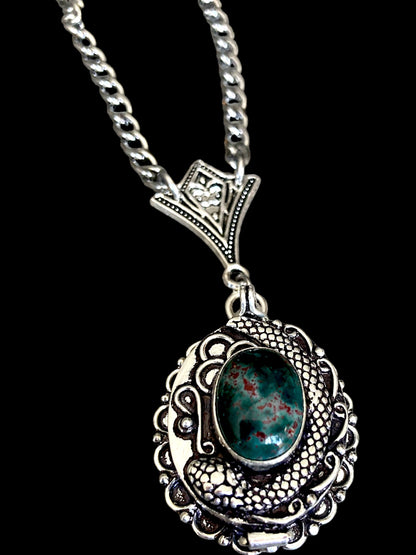 Serpent locket