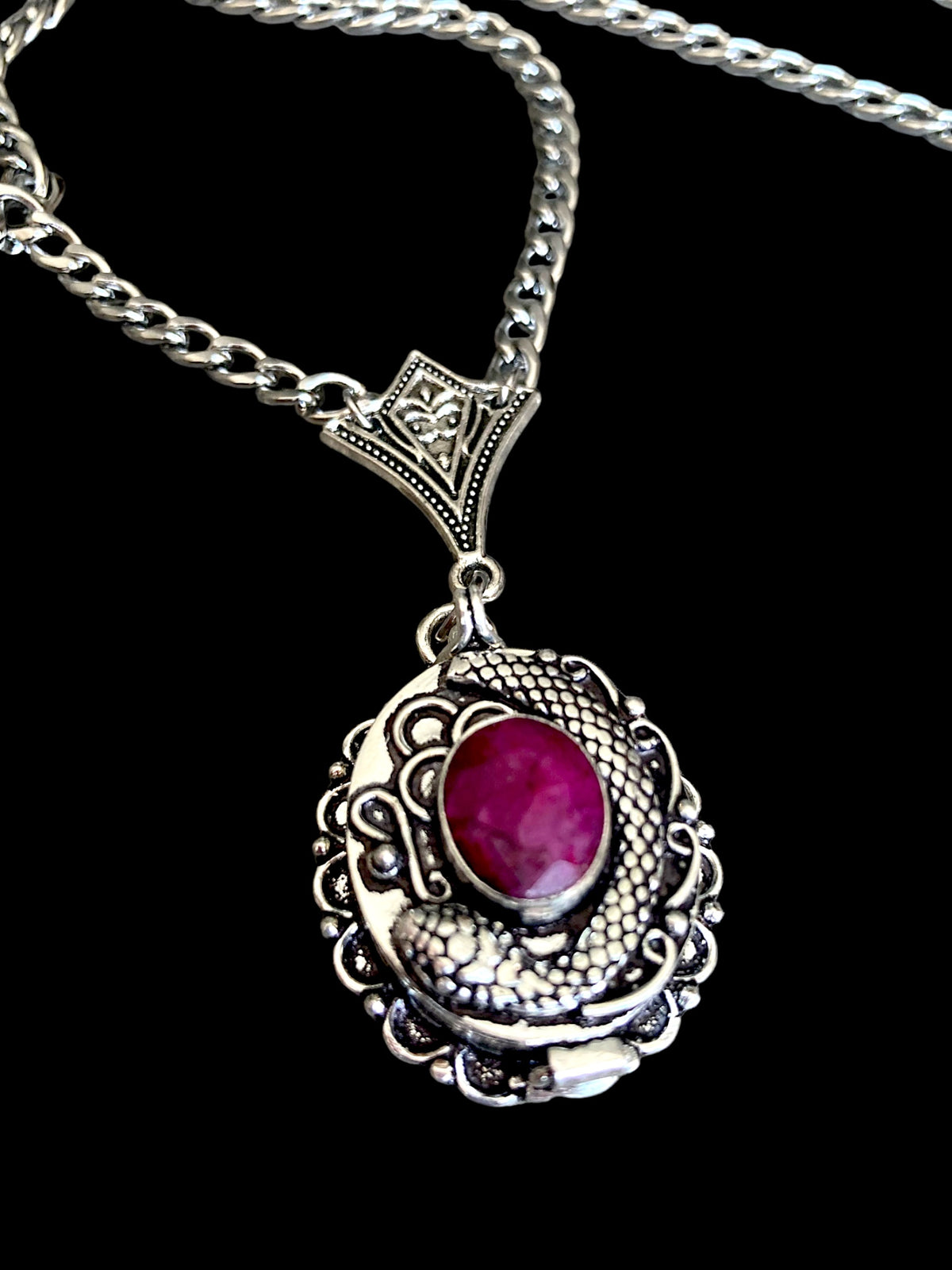 Serpent locket