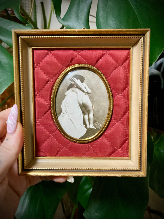 Quilted Cupid Bubble Frame