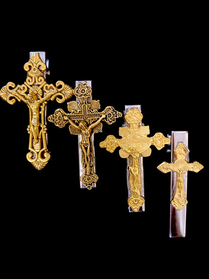 Cruci clips