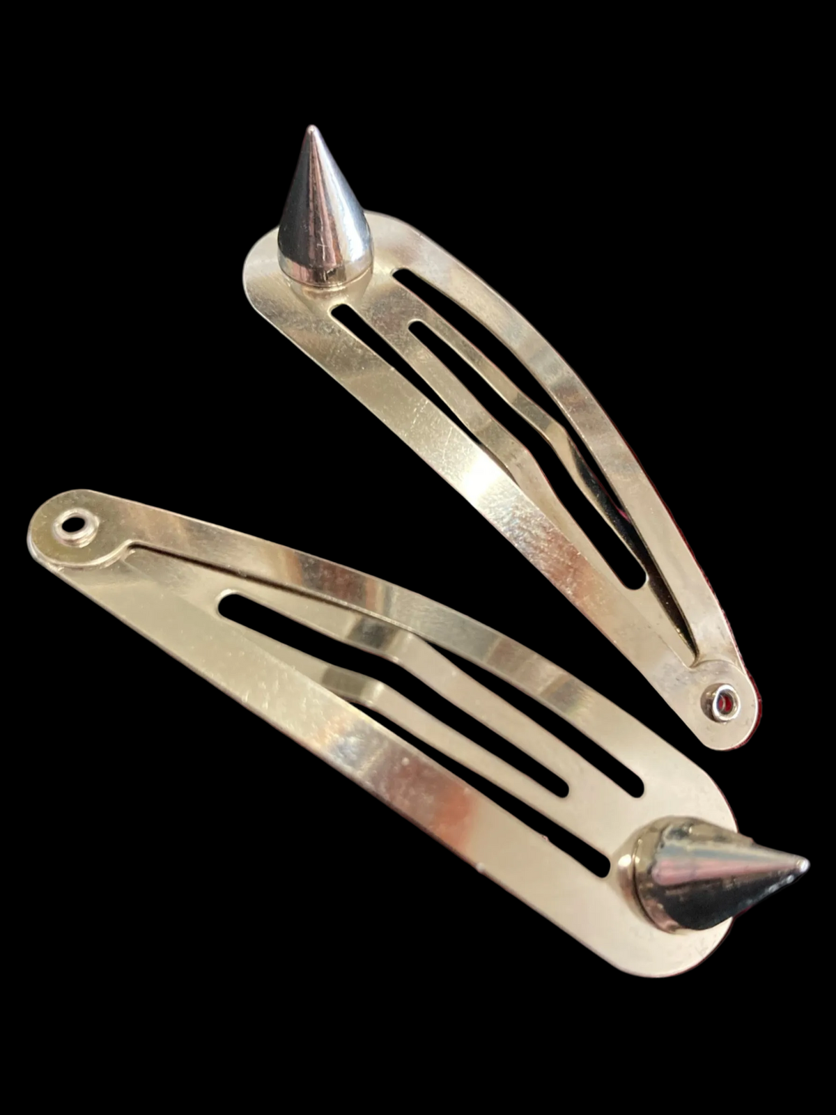 Small spike clips