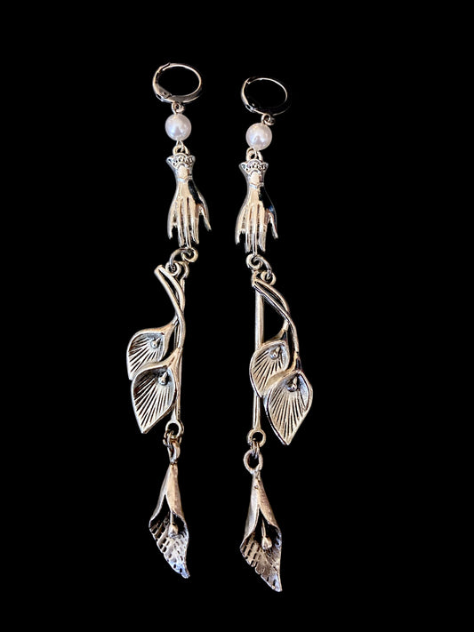 Mourning bouquet earrings